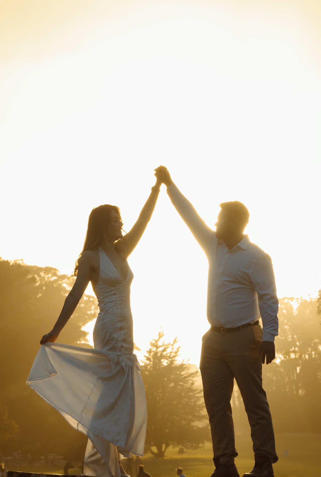 Slow dance — couples
